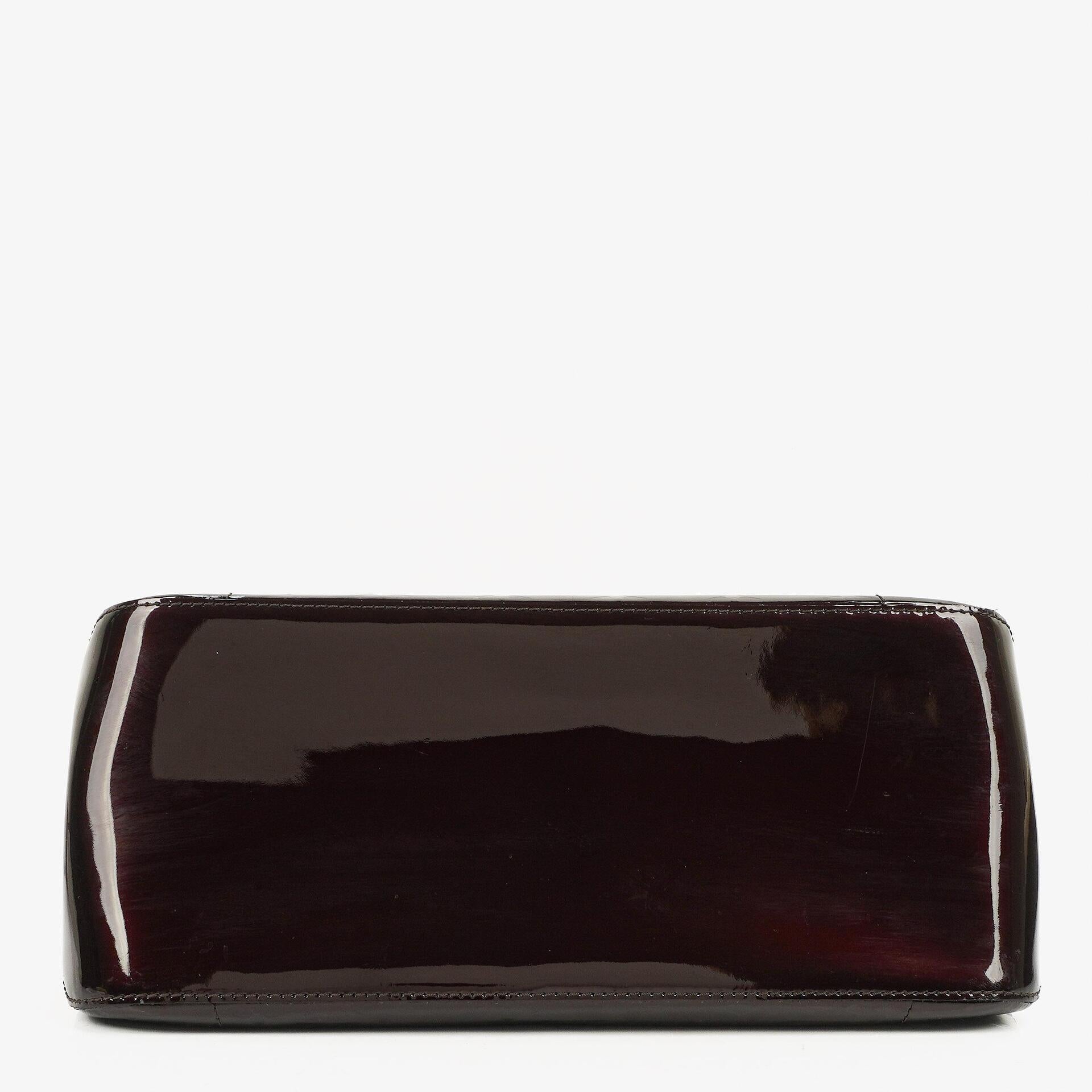 Louis Vuitton Rosewood Avenue Schultertasche aus Monogram Vernis in Amarante