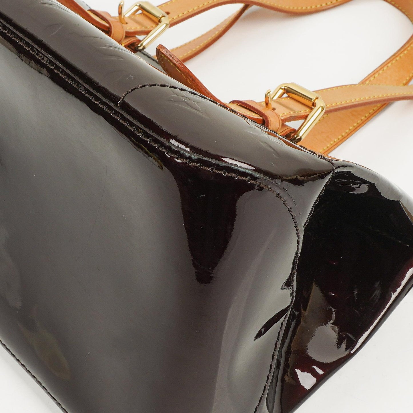 Louis Vuitton Rosewood Avenue Schultertasche aus Monogram Vernis in Amarante