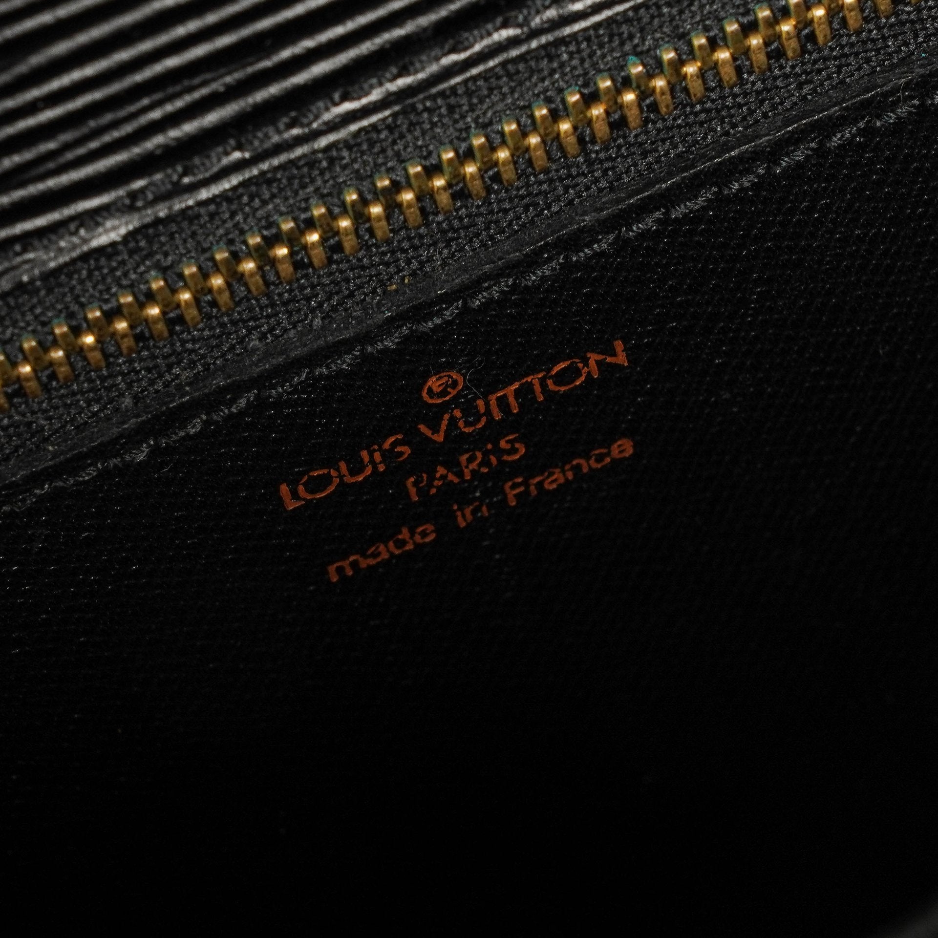 Louis Vuitton Saint Cloud Crossbody-Tasche aus schwarzem Epi Leder