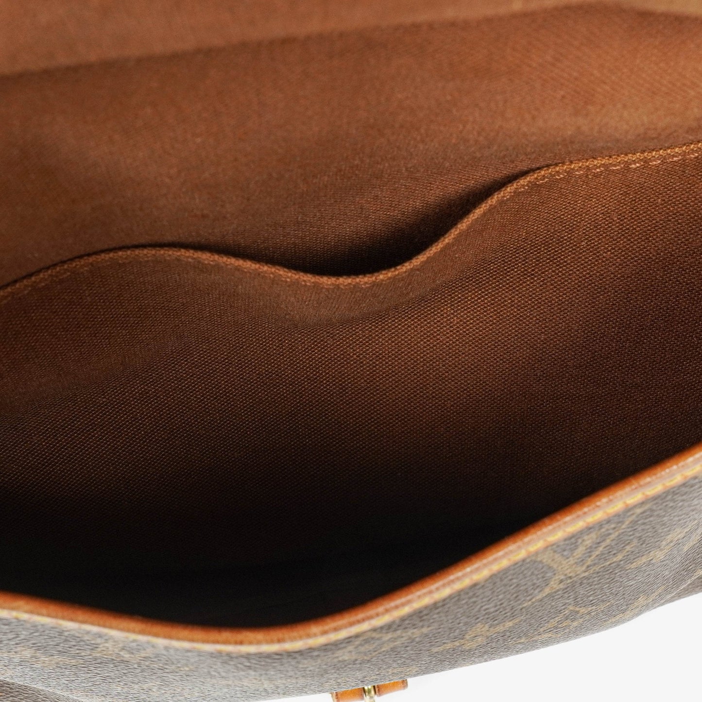Louis Vuitton Saumur 30 Umhängetasche aus Monogram Canvas