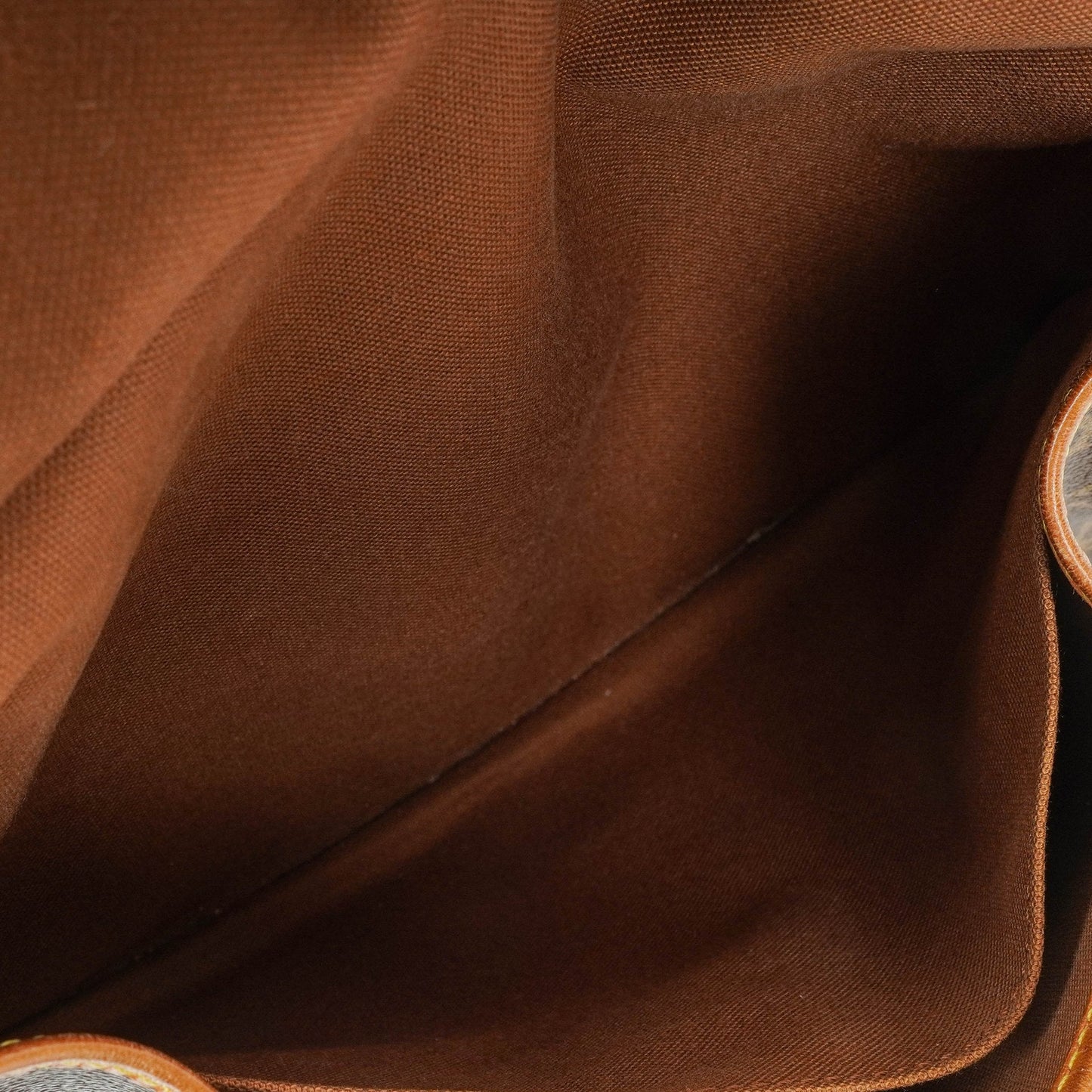 Louis Vuitton Saumur 30 Umhängetasche aus Monogram Canvas