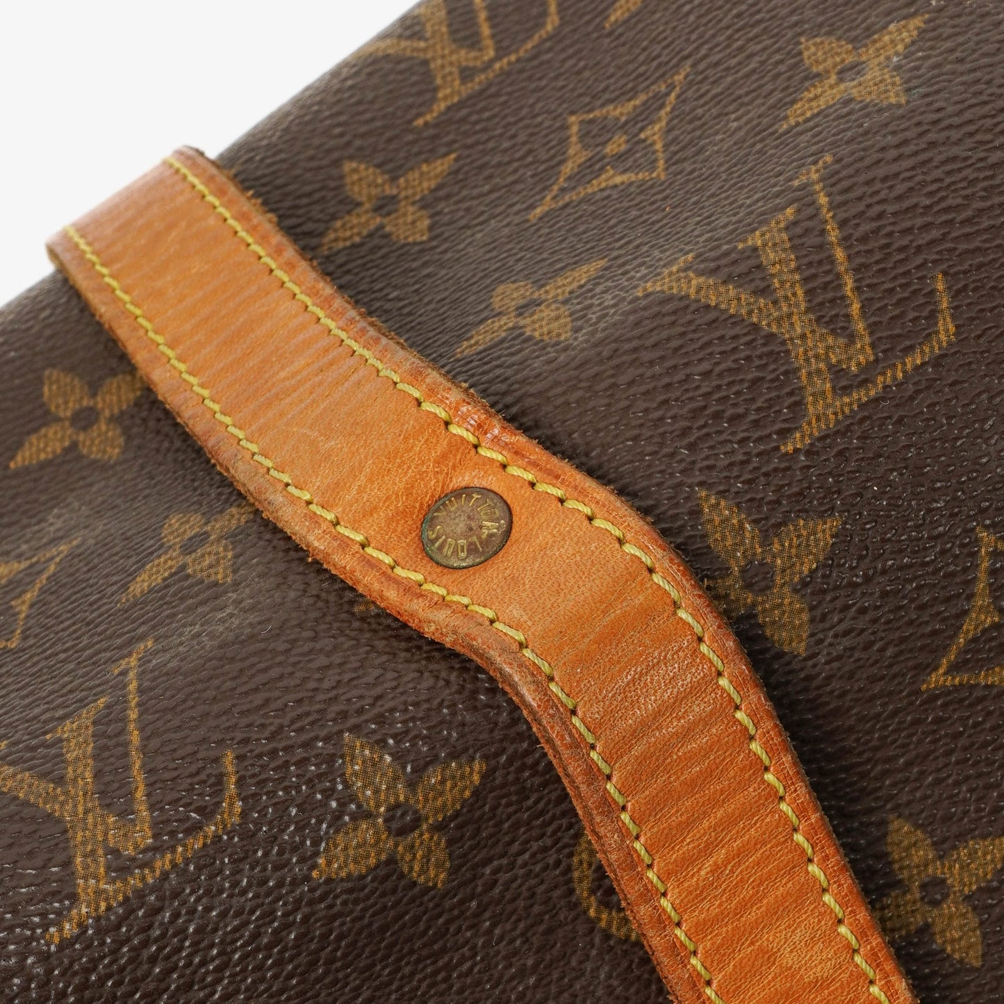 Louis Vuitton Saumur 30 Umhängetasche aus Monogram Canvas