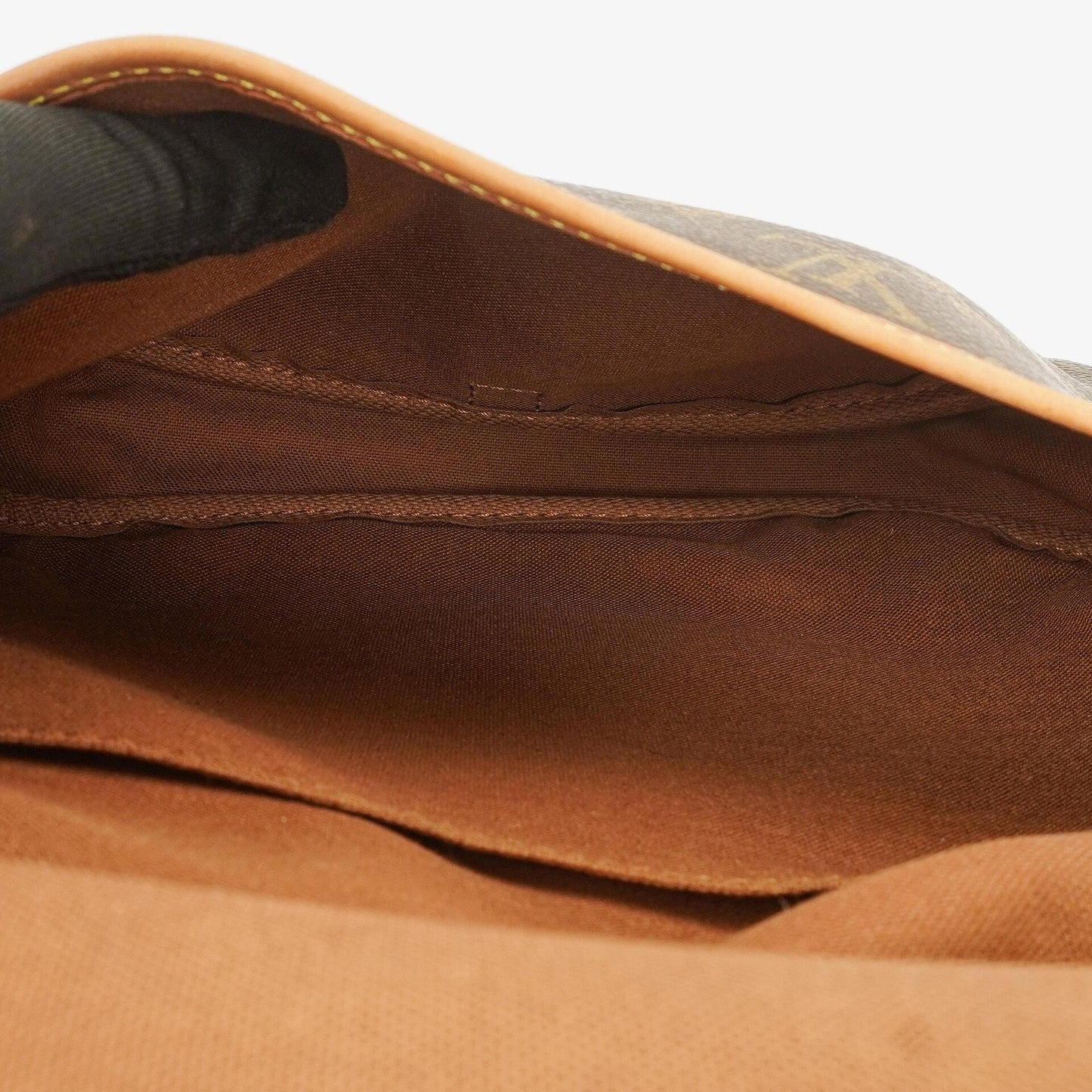 Louis Vuitton Saumur 30 Tasche aus Monogram Canvas