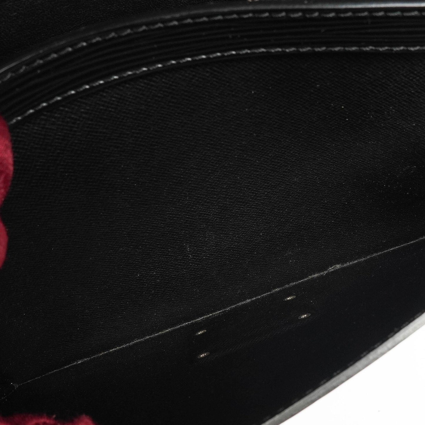 Louis Vuitton Sellier Dragonne Clutch aus schwarzem Epi-Leder