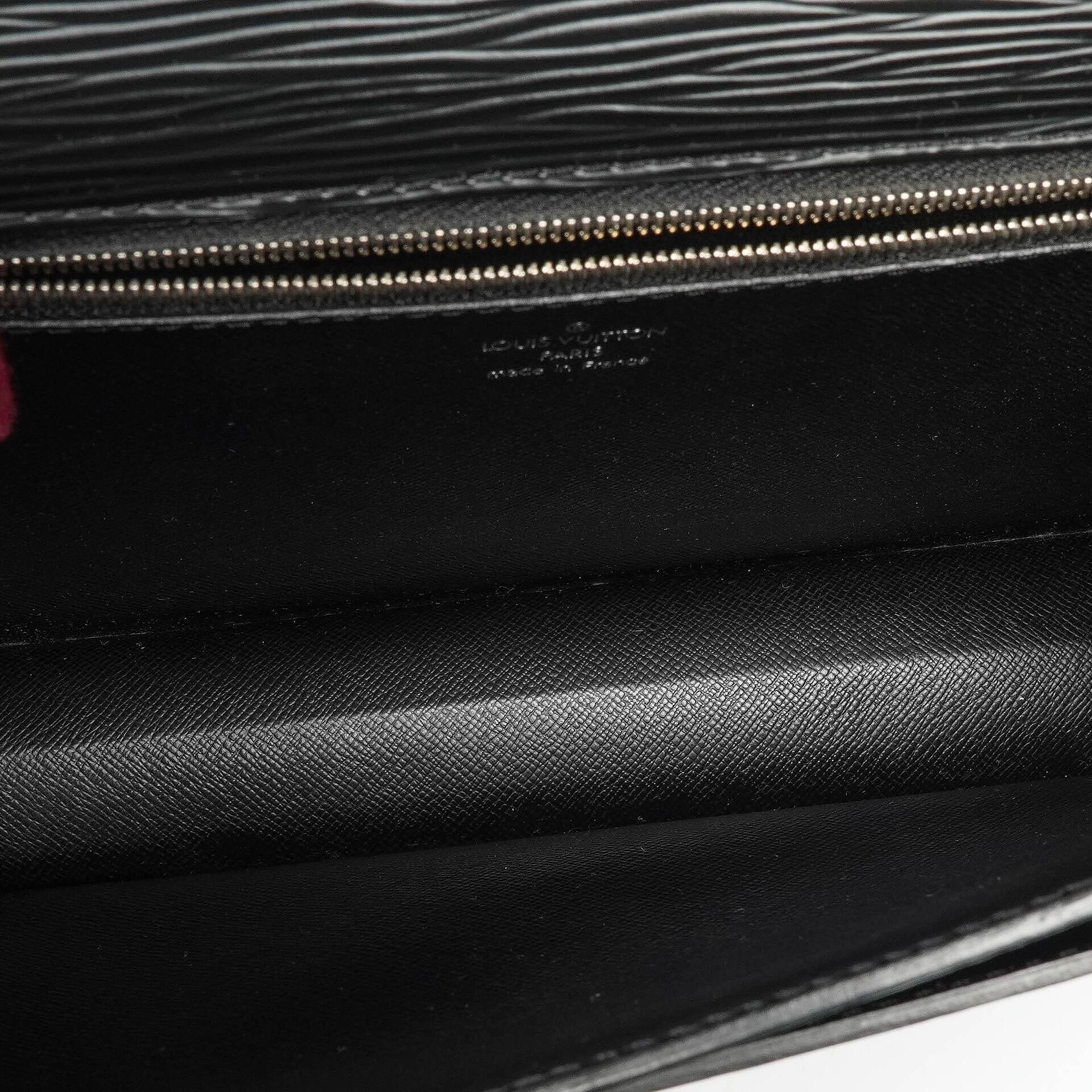 Louis Vuitton Sellier Dragonne Clutch aus schwarzem Epi-Leder
