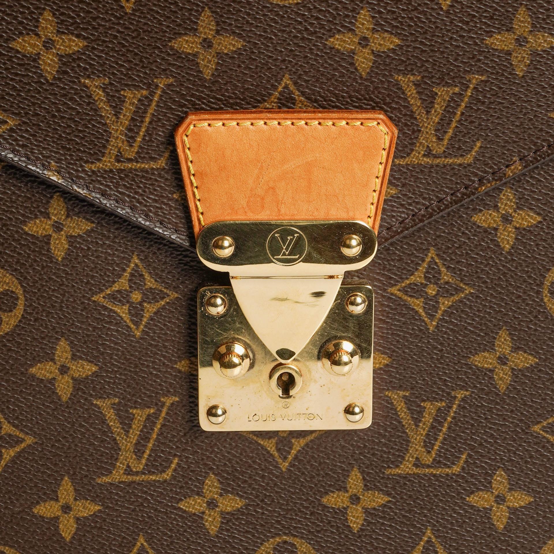Louis Vuitton Serviette Ambassador Aktentasche aus Monogram Canvas