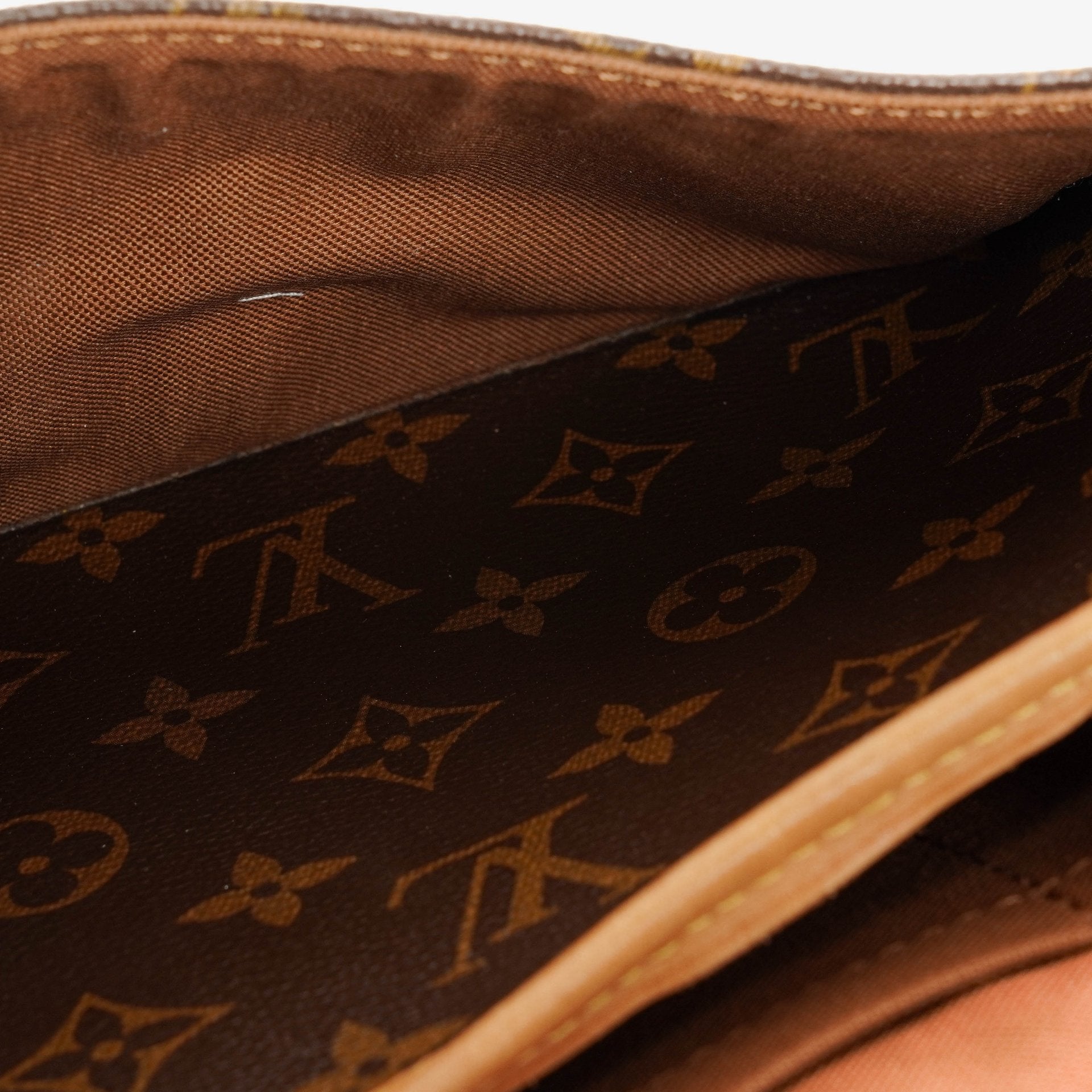 Louis Vuitton Sologne Schultertasche aus Monogramm Canvas