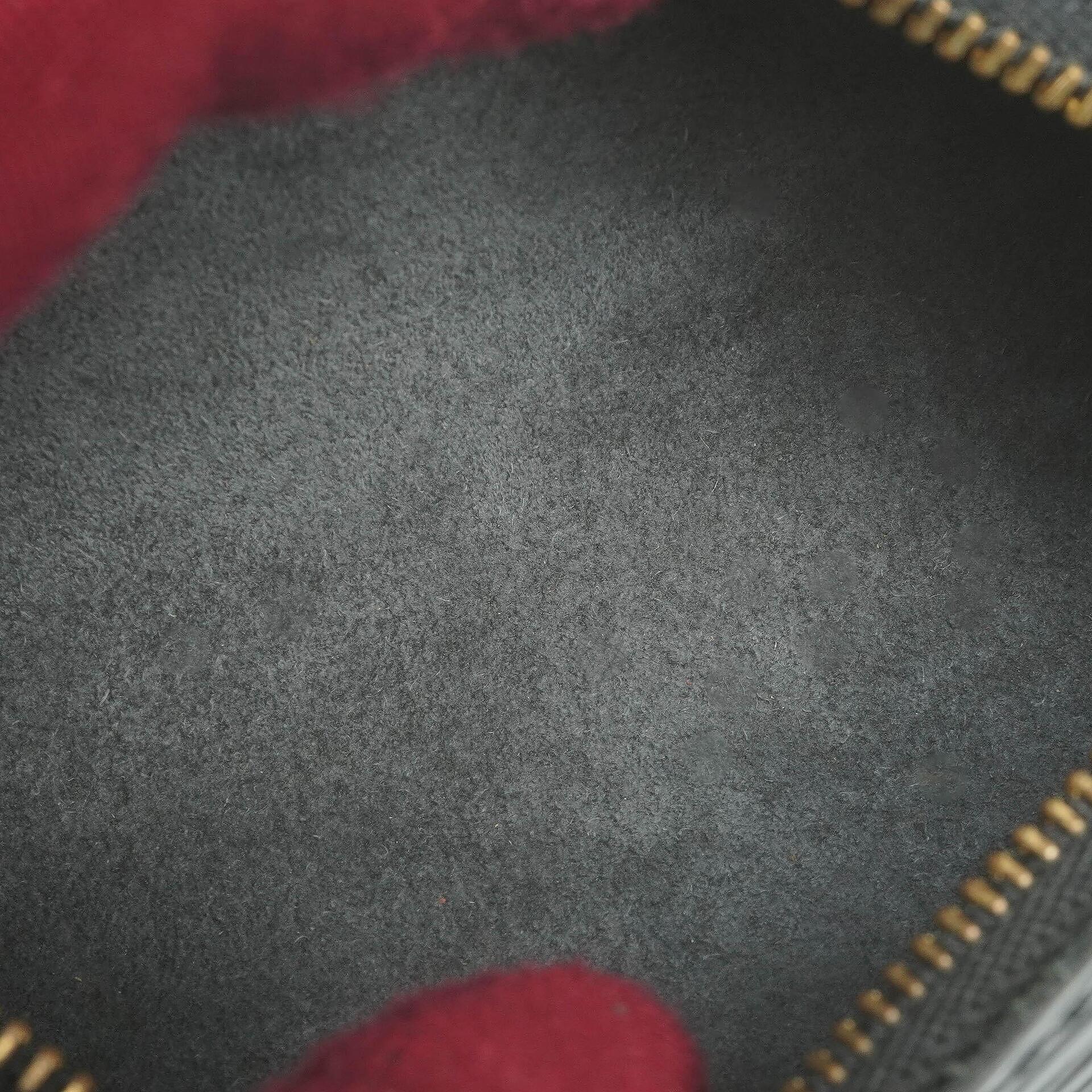 Louis Vuitton Soufflot Handtasche aus schwarzem Epi-Leder