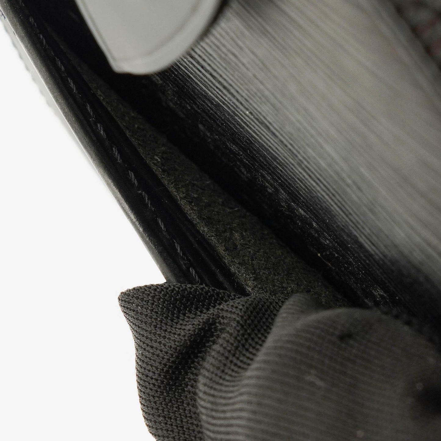 Louis Vuitton Speedy 25 Handtasche aus schwarzem Epi Leder
