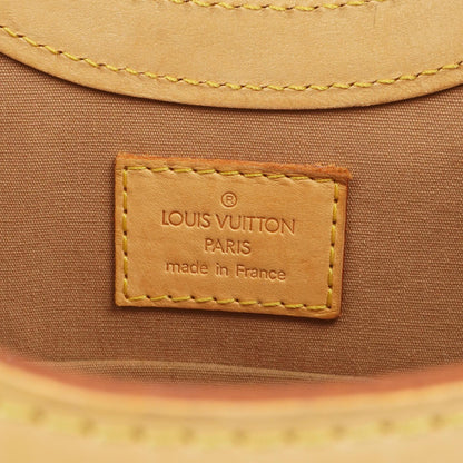 Louis Vuitton Stillwood Vertikale Beigefarbene Monogram Vernis Handtasche
