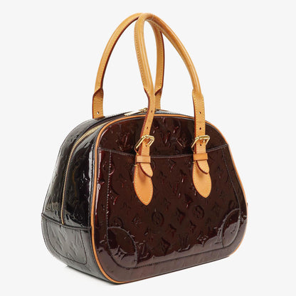 Louis Vuitton Summit Drive Tasche aus Monogram Vernis in Amarante