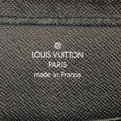 Louis Vuitton Orsay Clutch aus Taiga Leder