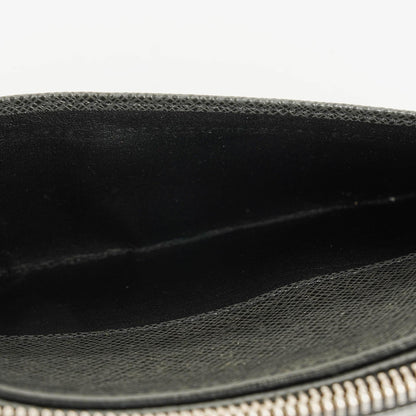 Louis Vuitton Orsay Clutch aus Taiga Leder