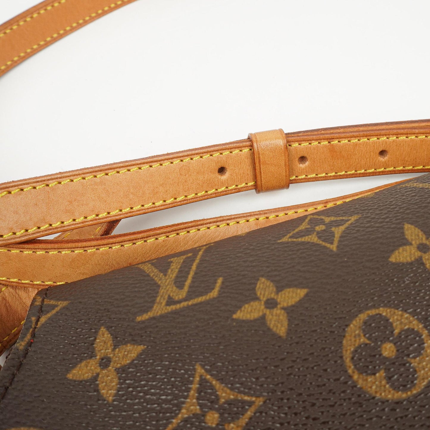 Louis Vuitton Tambourine Monogram Canvas Umhängetasche