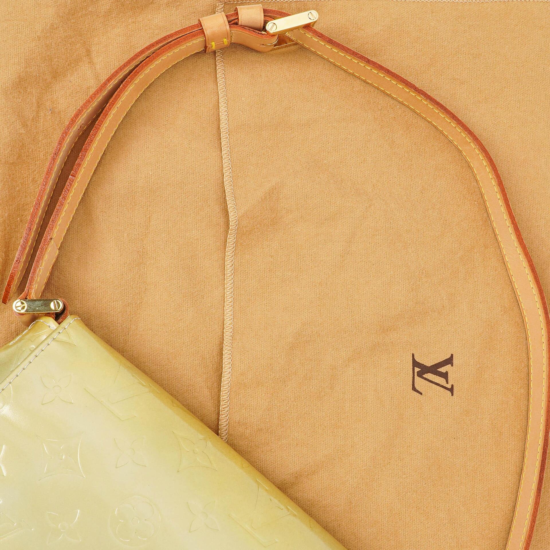 Louis Vuitton Thompson Street Grün Monogram Vernis Leder Schultertasche
