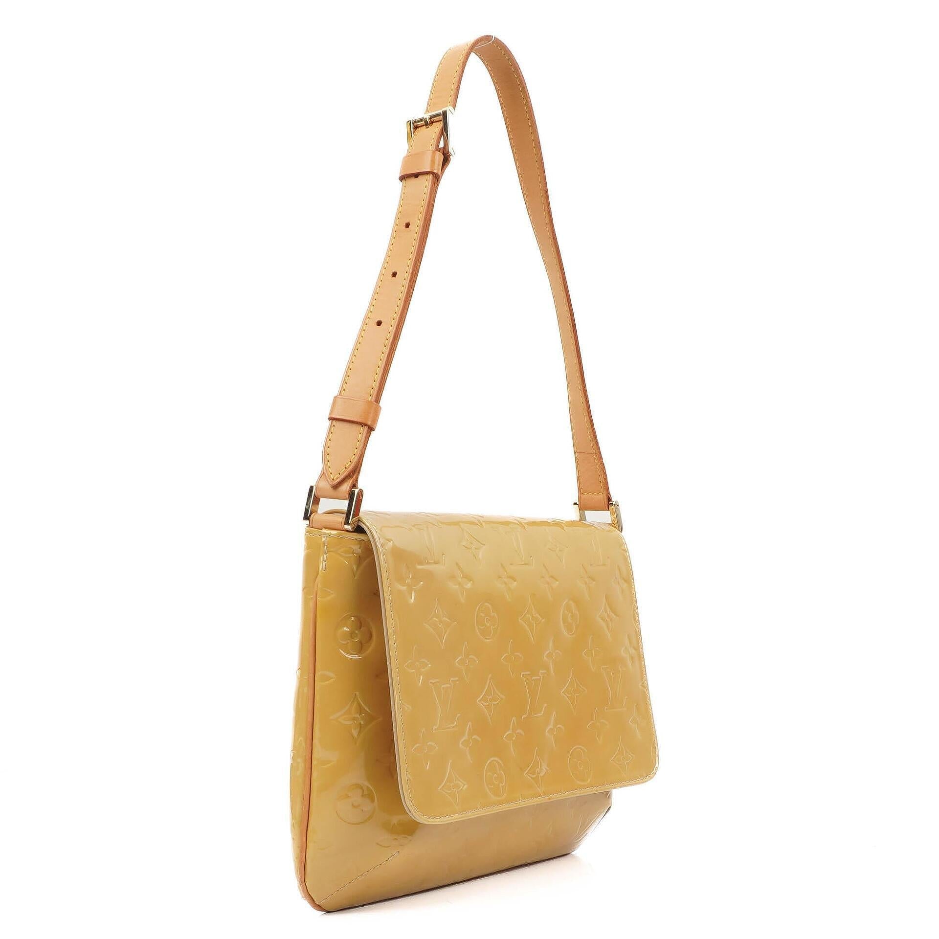 Louis Vuitton Thompson Street Schultertasche aus gelbem Monogram Vernis Leder