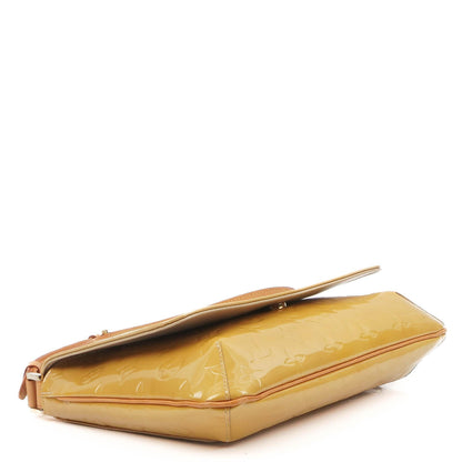 Louis Vuitton Thompson Street Schultertasche aus gelbem Monogram Vernis Leder