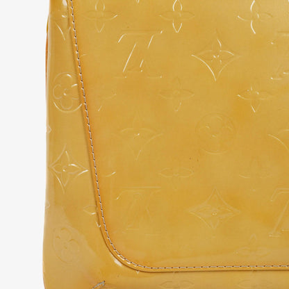 Louis Vuitton Thompson Schultertasche aus gelbem Monogram Vernis Leder