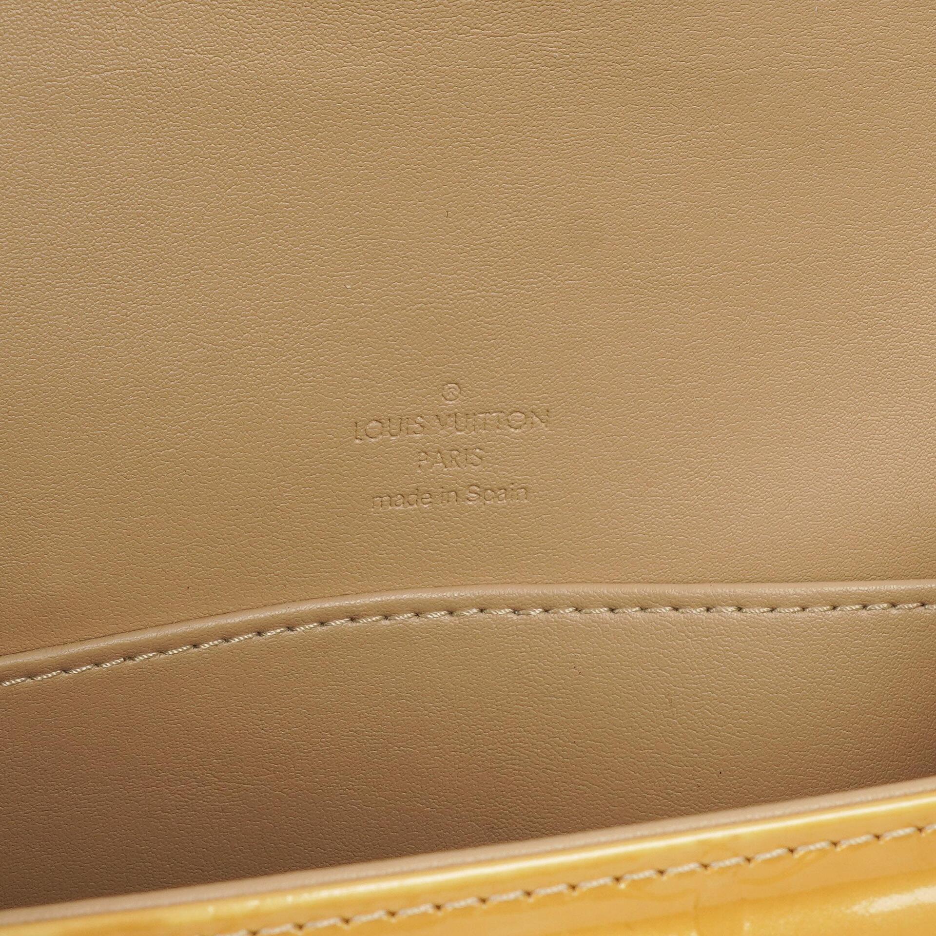 Louis Vuitton Thompson Schultertasche aus gelbem Monogram Vernis Leder