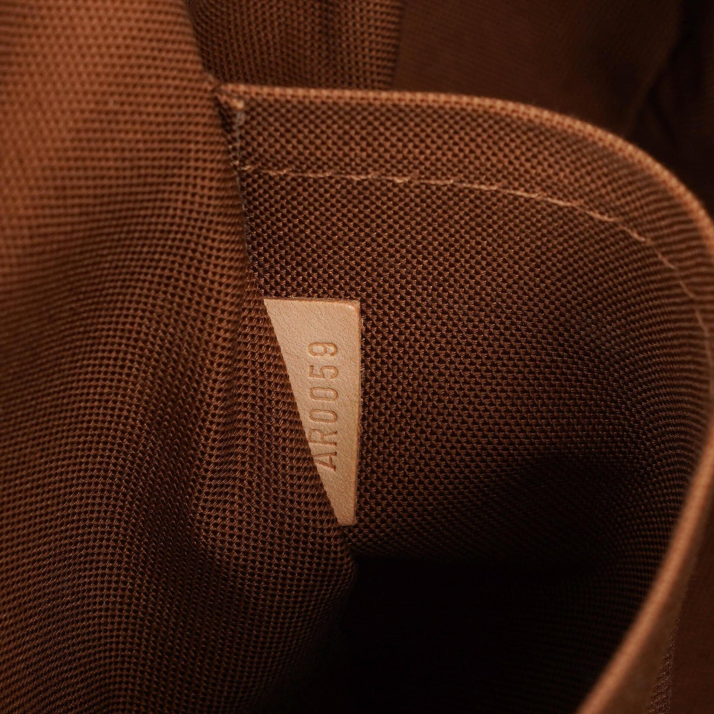 Louis Vuitton Tivoli PM Tasche aus Monogram Canvas