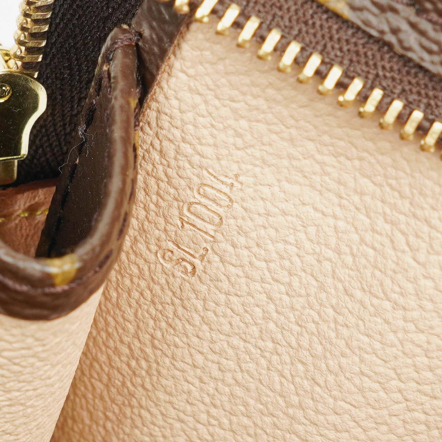 Louis Vuitton Monogram Canvas Kulturtasche 26
