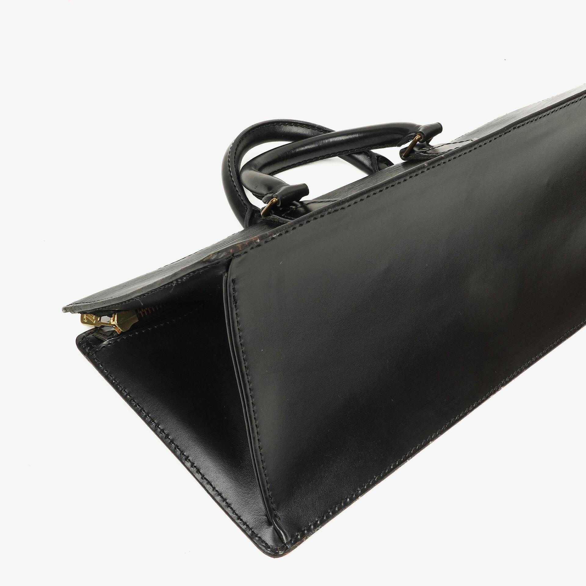 Louis Vuitton Triangle Handtasche aus schwarzem Epi-Leder
