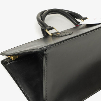 Louis Vuitton Triangle Handtasche aus schwarzem Epi-Leder