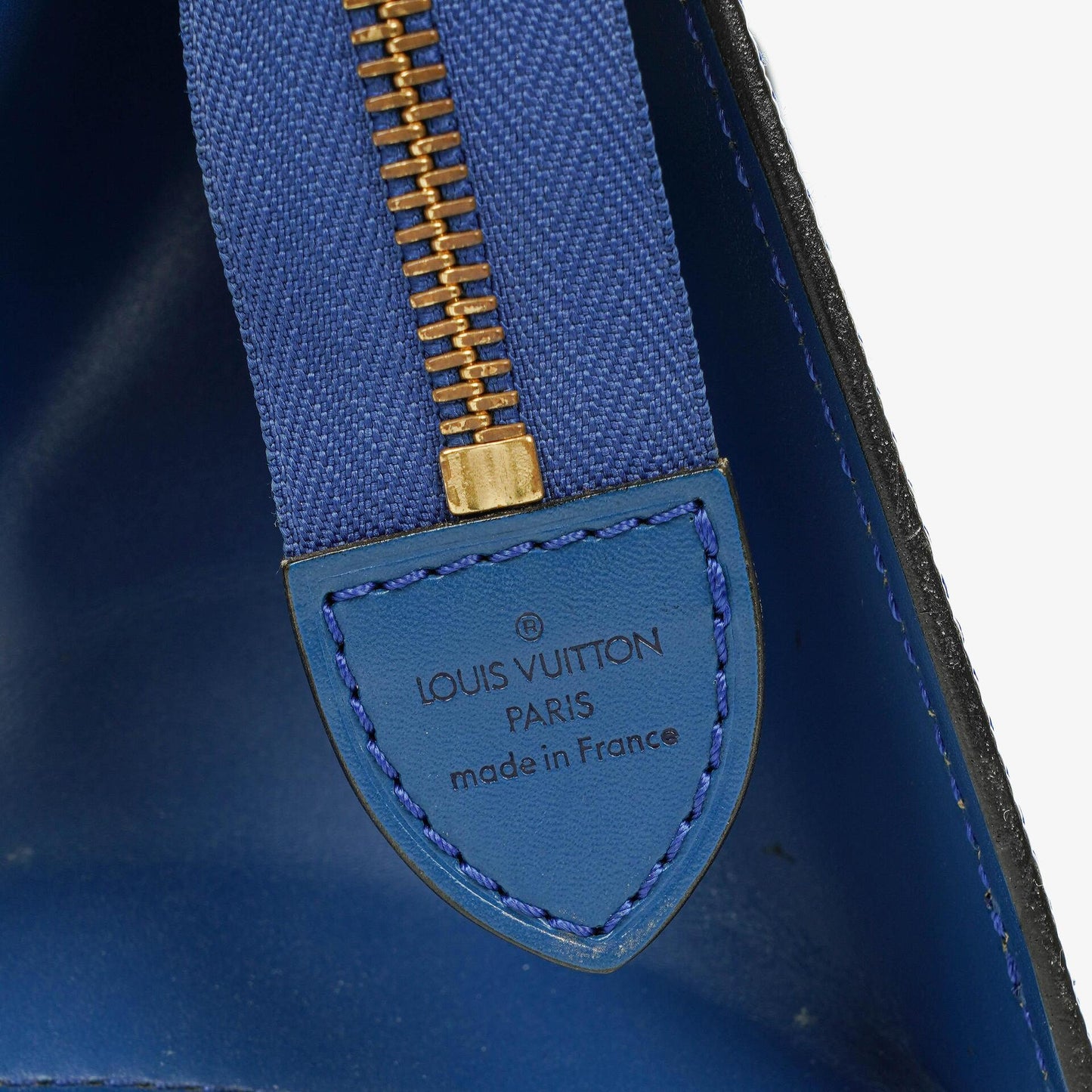 Louis Vuitton Triangle Handtasche aus blauem Epi Leder