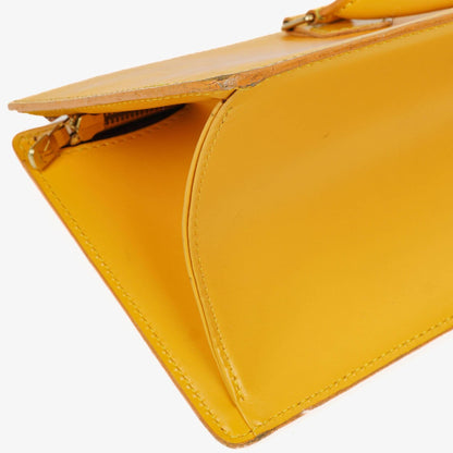Louis Vuitton Triangle Handtasche aus gelbem Epi-Leder