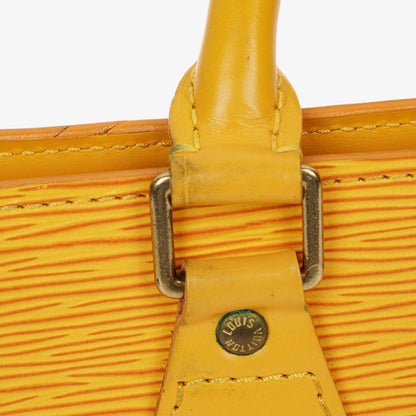 Louis Vuitton Triangle Handtasche aus gelbem Epi-Leder