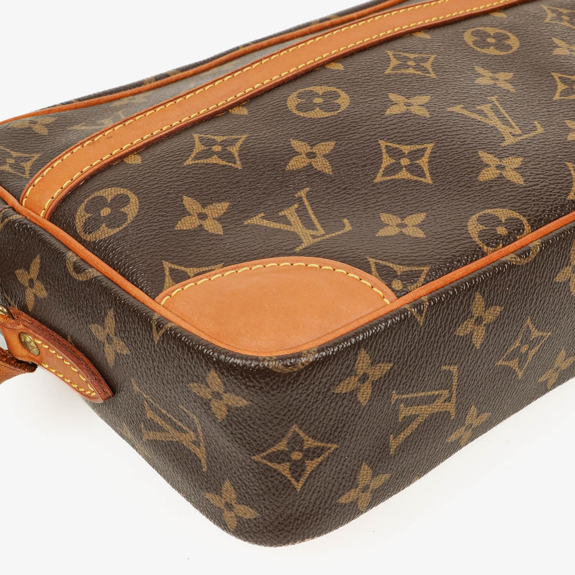 Louis Vuitton Trocadero 27 Tasche aus Monogram Canvas
