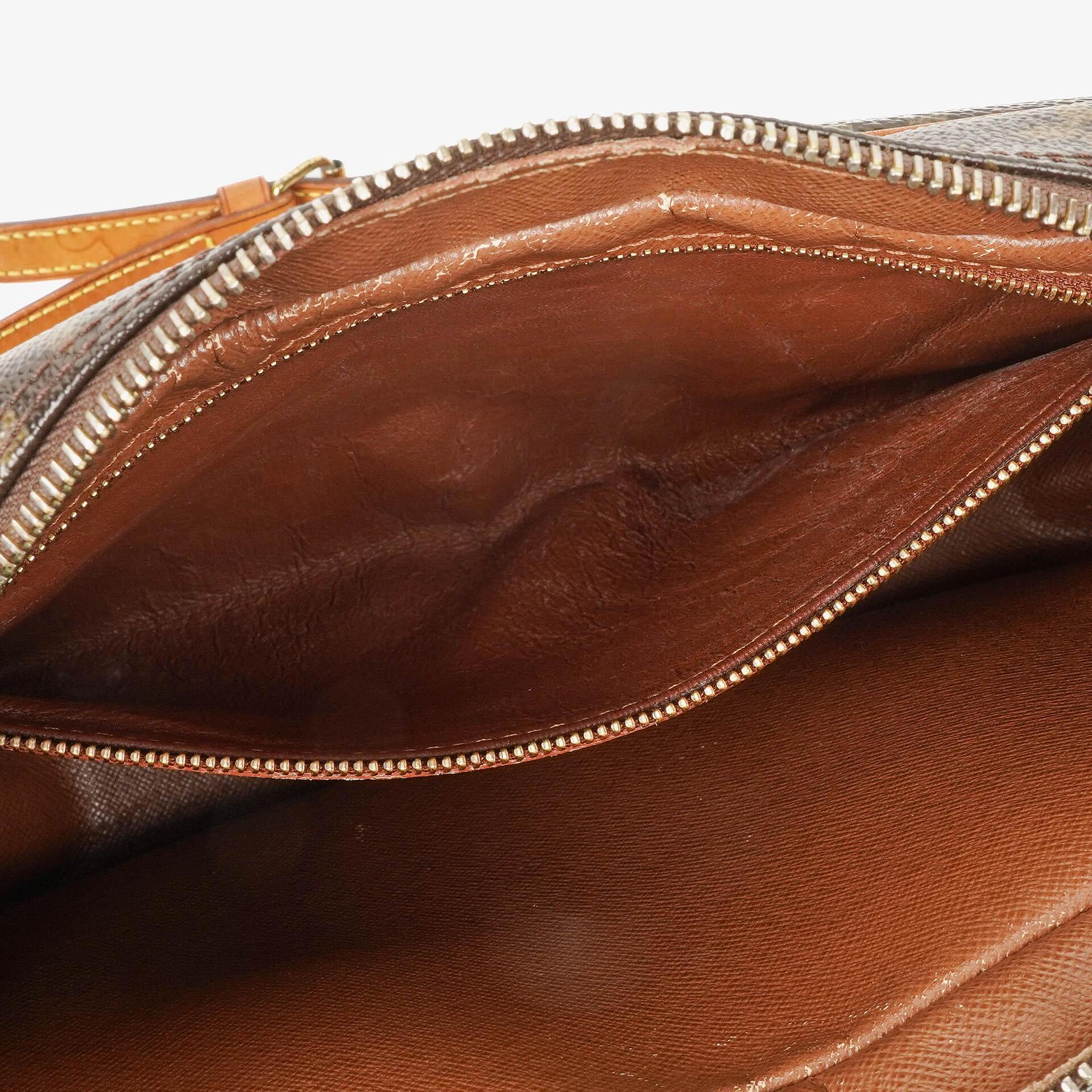 Louis Vuitton Trocadero 27 Tasche aus Monogram Canvas