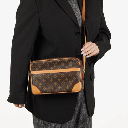 Louis Vuitton Trocadéro 27 Tasche aus Monogram Canvas