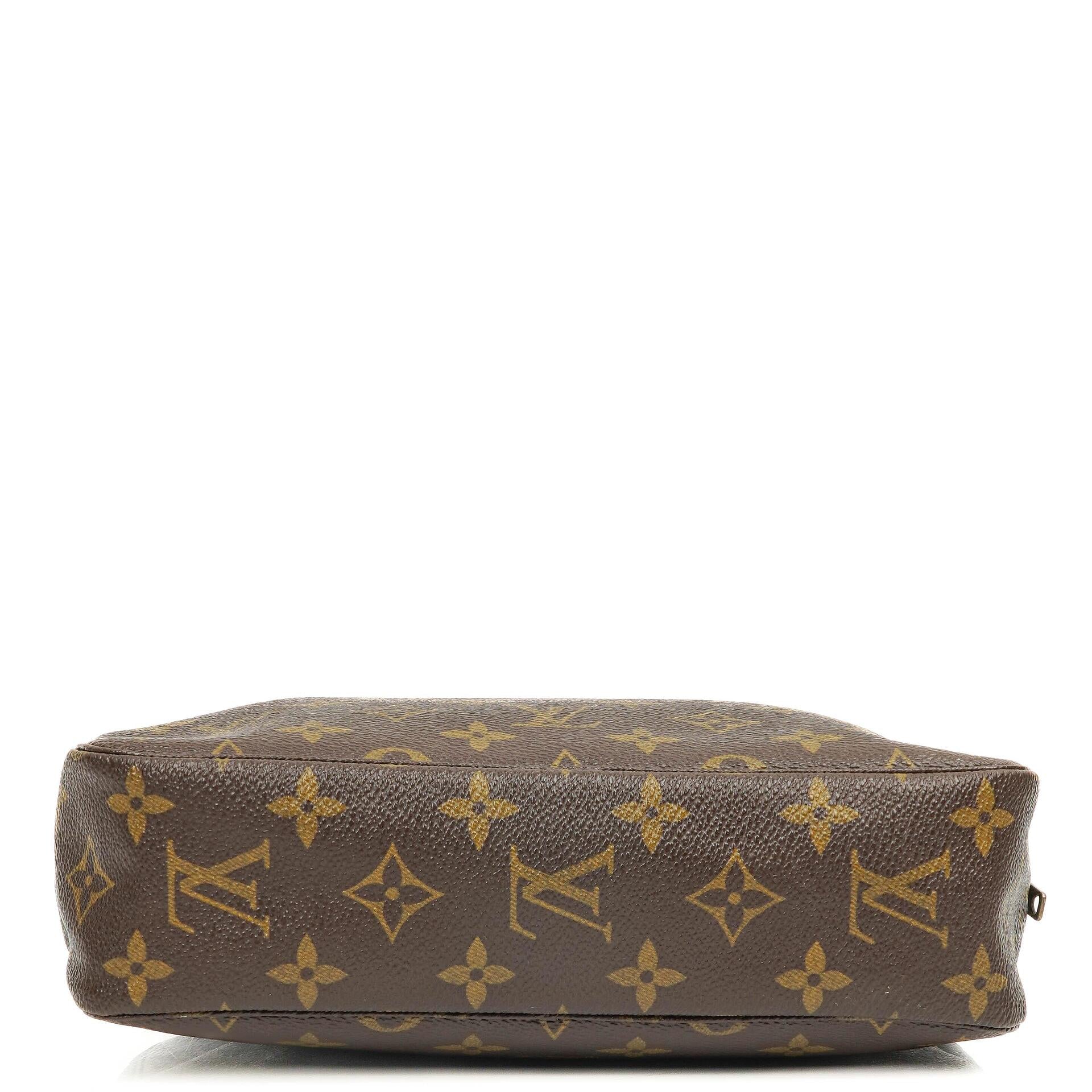 Louis Vuitton Trousse Toilette 23 Monogram Canvas Kosmetiktasche