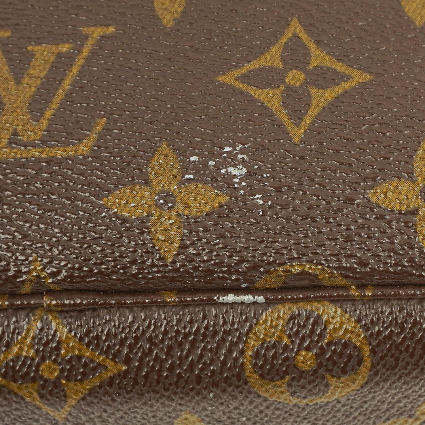 Louis Vuitton Trousse Toilette 23 Kosmetiktasche aus Monogram Canvas