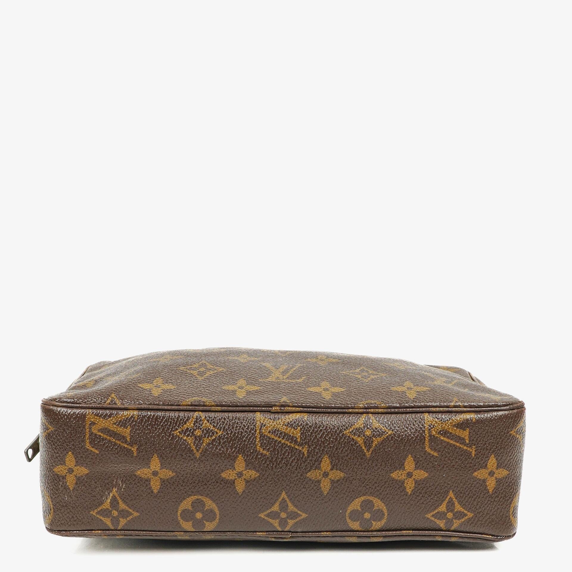 Louis Vuitton Trousse Toilette 23 Kosmetiktasche aus Monogram Canvas