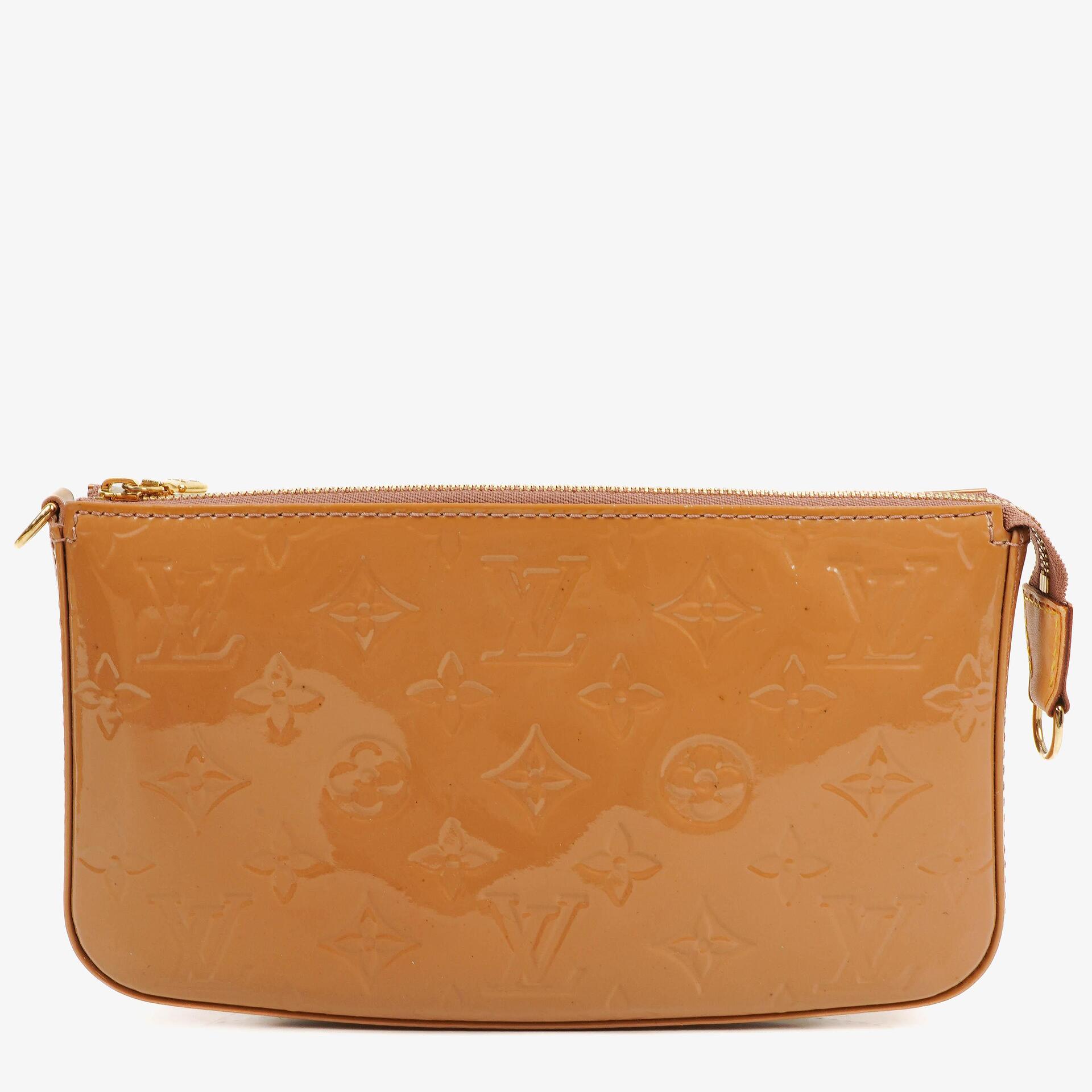 Louis Vuitton Vernis Pochette Accessoires NM in Rose Velours
