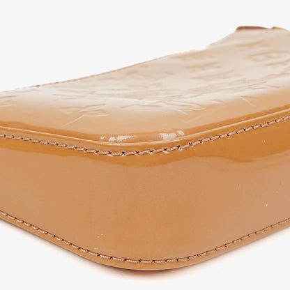 Louis Vuitton Vernis Pochette Accessoires NM in Rose Velours