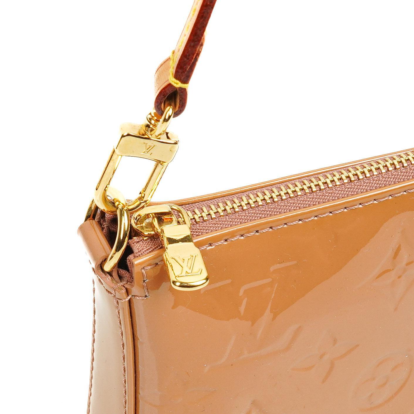 Louis Vuitton Vernis Pochette Accessoires NM in Rose Velours