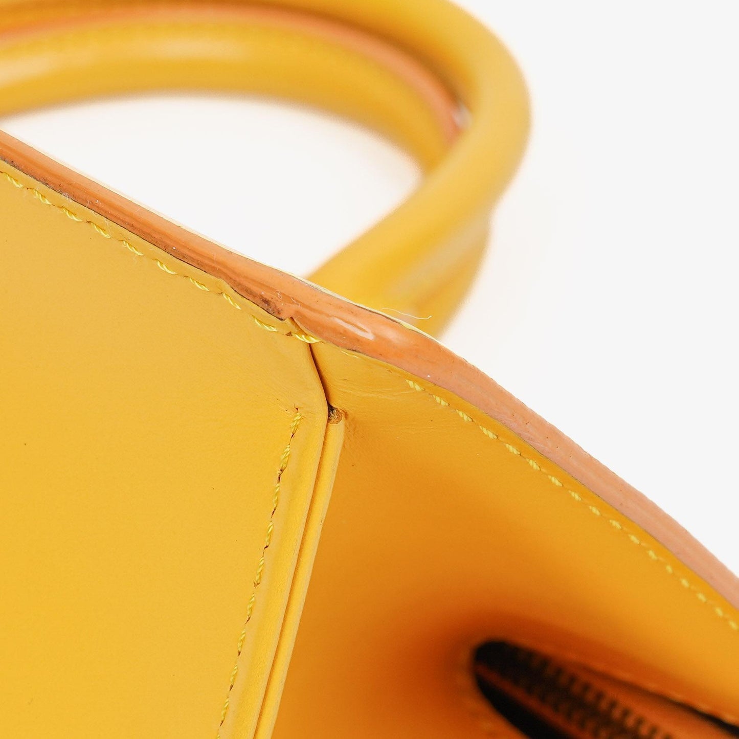 Louis Vuitton Sac Triangle Tasche aus gelbem Epi Leder