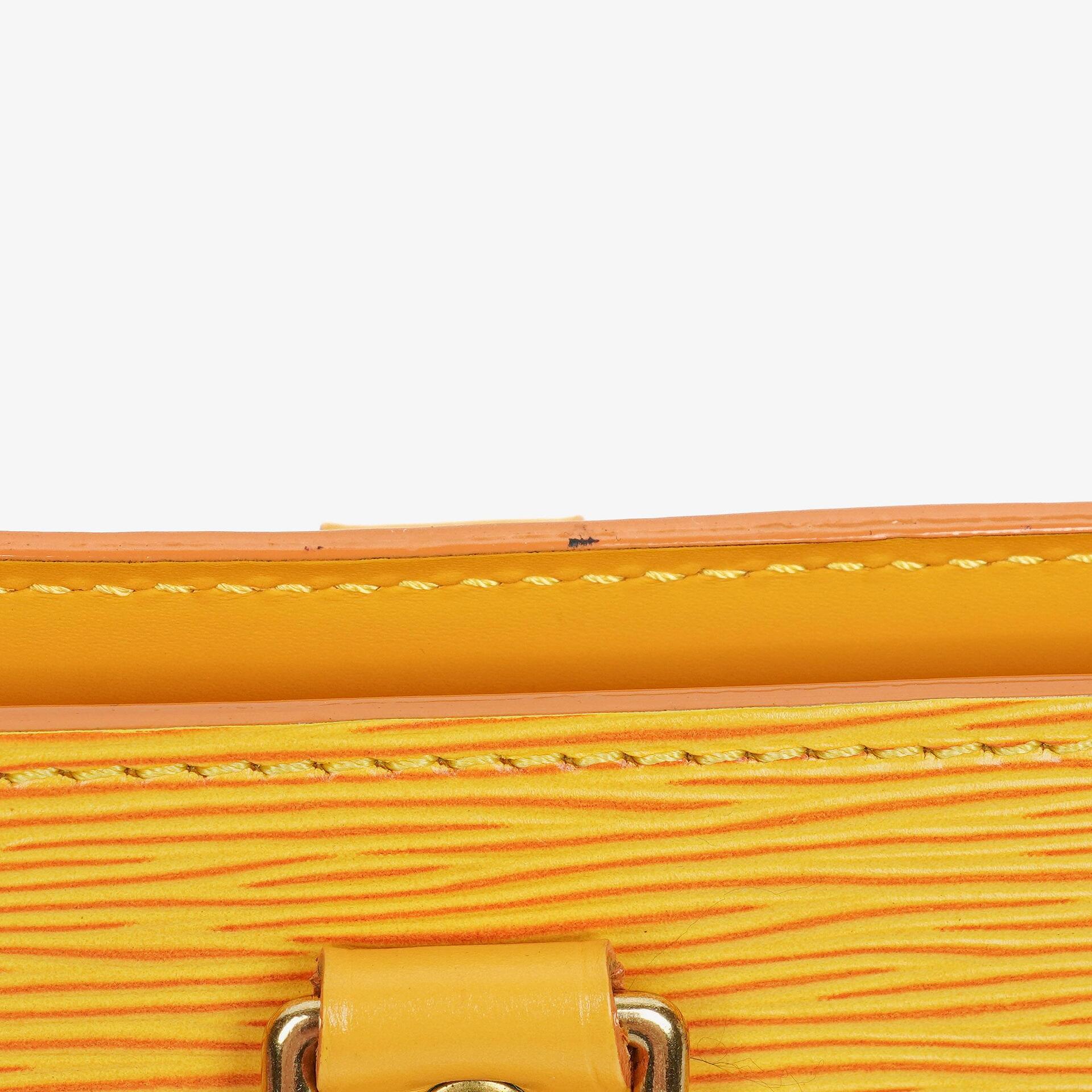 Louis Vuitton Sac Triangle Tasche aus gelbem Epi Leder