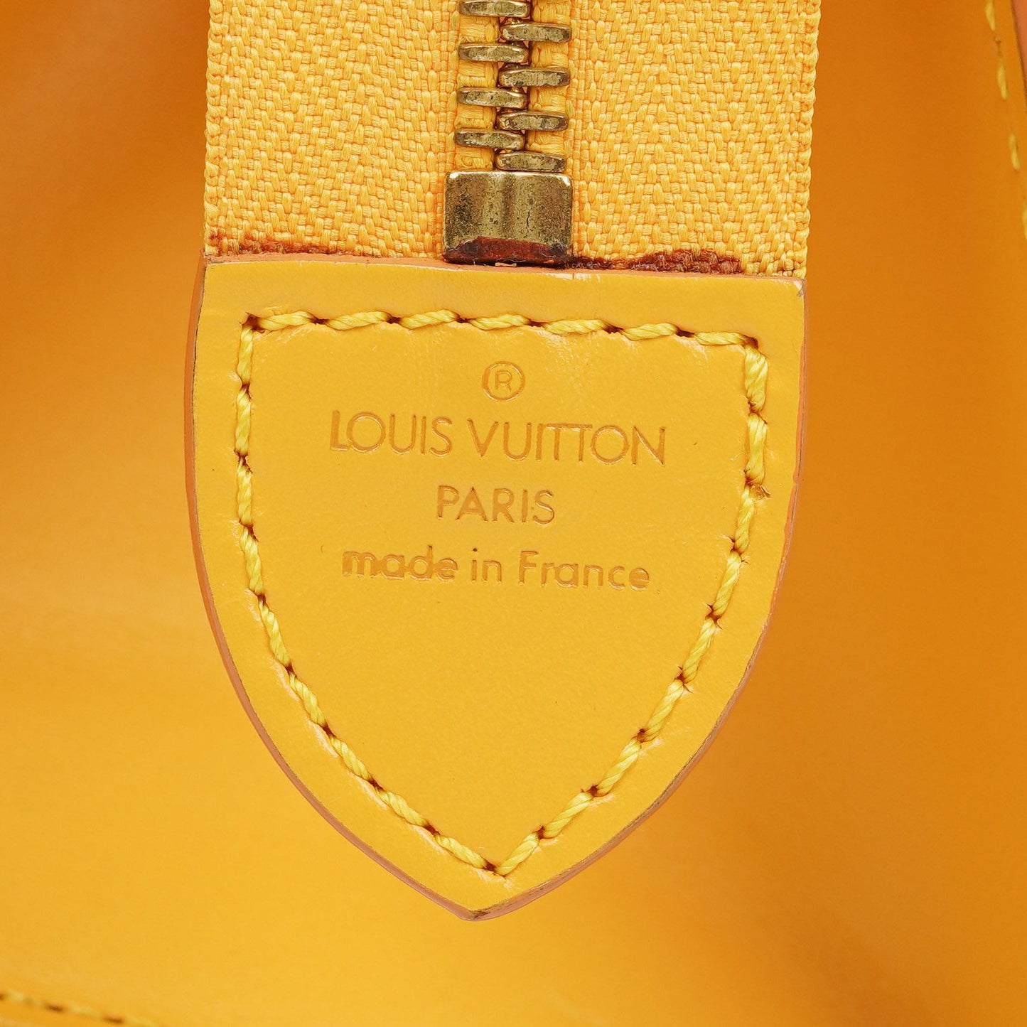 Louis Vuitton Sac Triangle Tasche aus gelbem Epi Leder