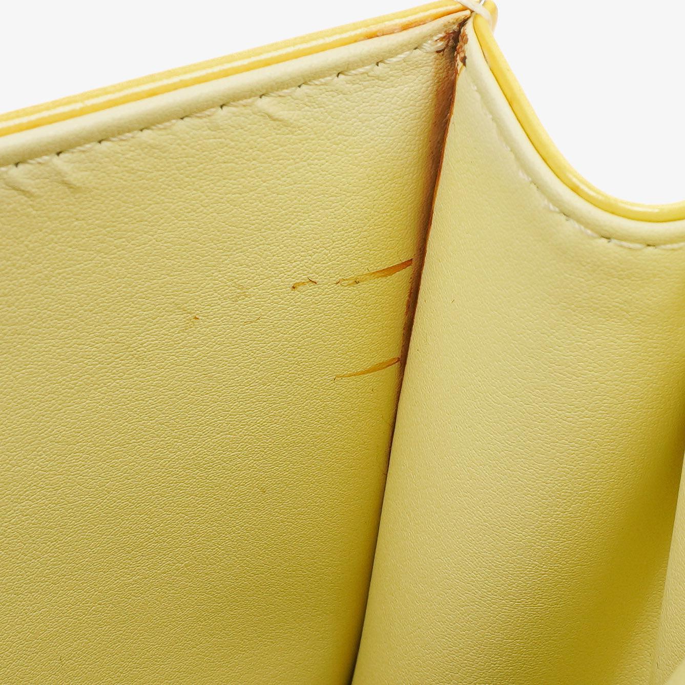 Louis Vuitton Spring Street Top Handle Bag aus gelbem Monogram Vernis