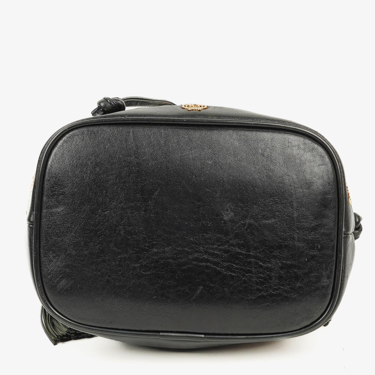 MCM Bucket Bag aus schwarzem gestepptem Kalbsleder mit Nieten