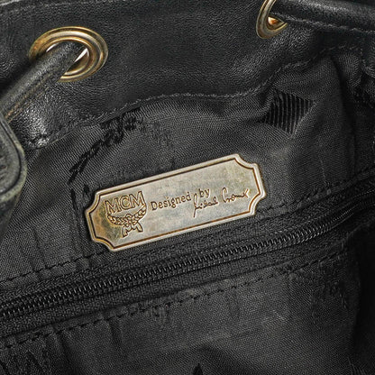 MCM Bucket Bag aus schwarzem gestepptem Kalbsleder mit Nieten