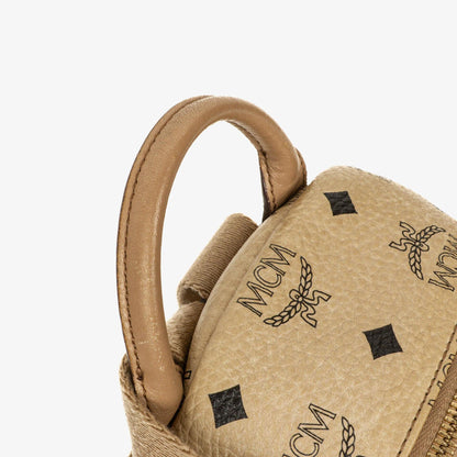 MCM Visetos Rucksack aus neutralem beschichtetem Canvas mit Nieten