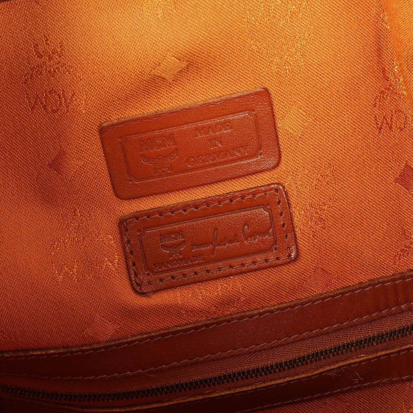 MCM Visetos Beuteltasche in Cognac