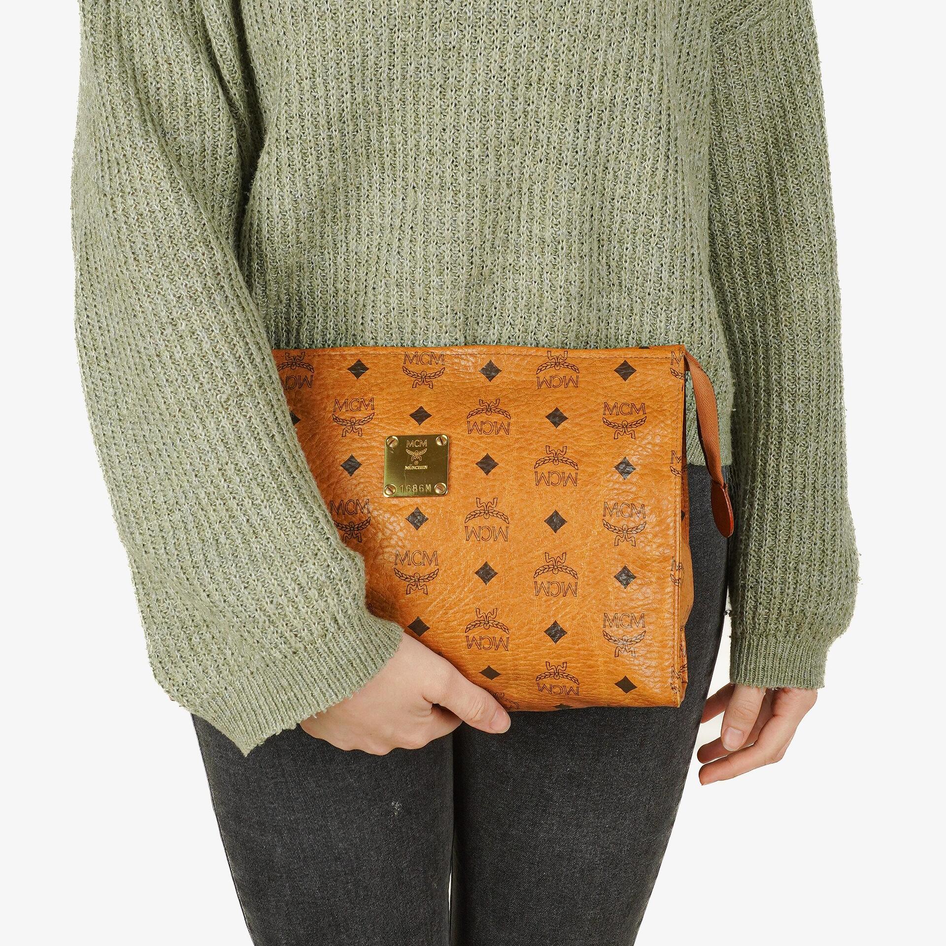 MCM Visetos Täschchen aus cognacfarbenem beschichtetem Canvas