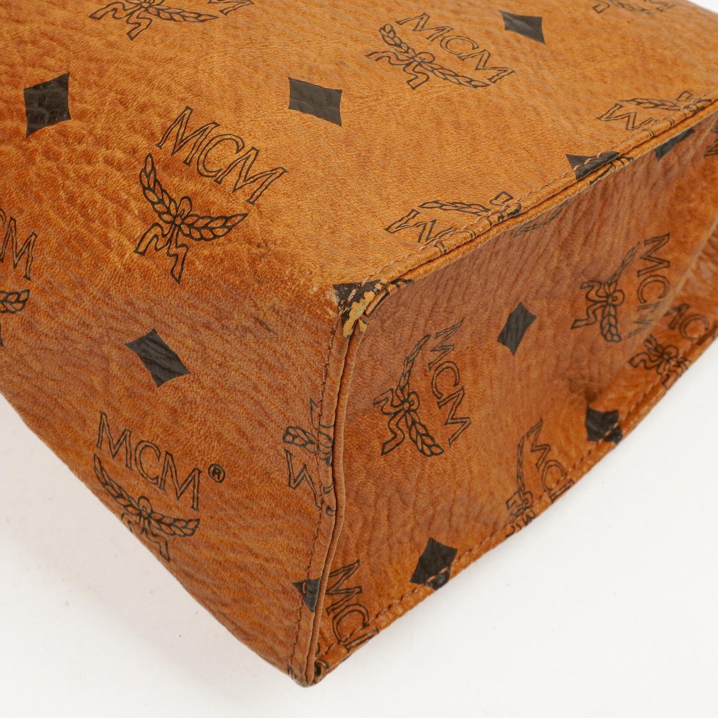 MCM Visetos Täschchen aus cognacfarbenem beschichtetem Canvas