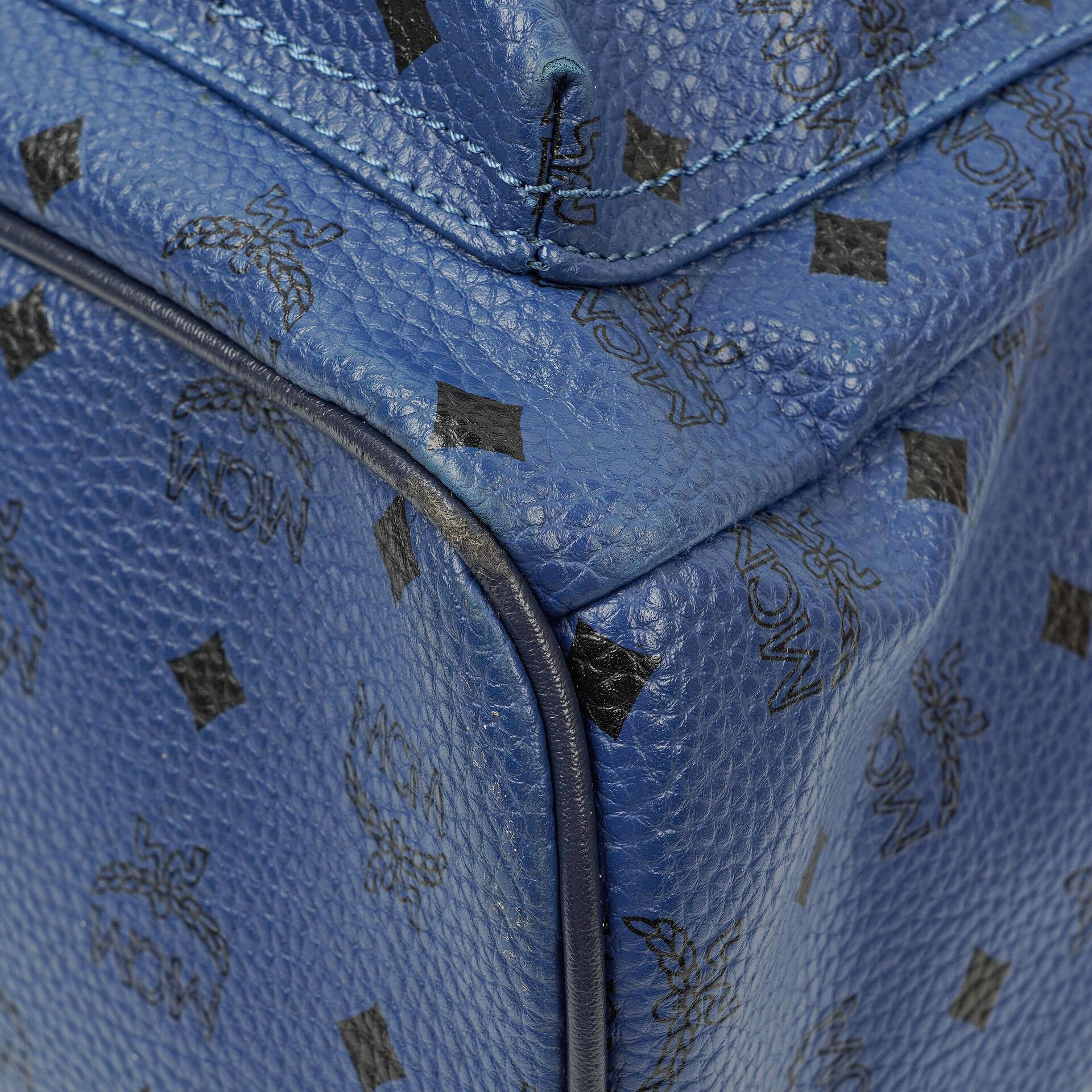 MCM Visetos Stark M Medium Rucksack in Blau mit Nieten